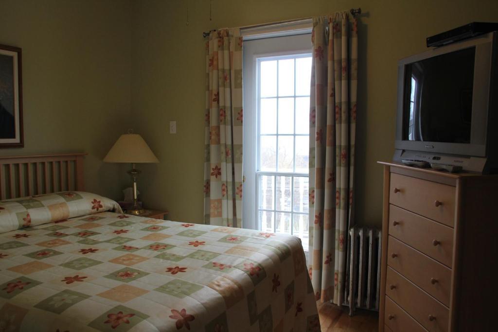Dolan'S Inn & Suites Pictou Exteriör bild