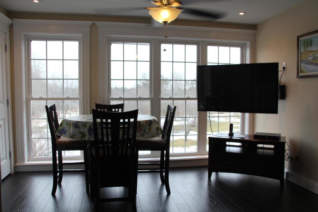 Dolan'S Inn & Suites Pictou Exteriör bild