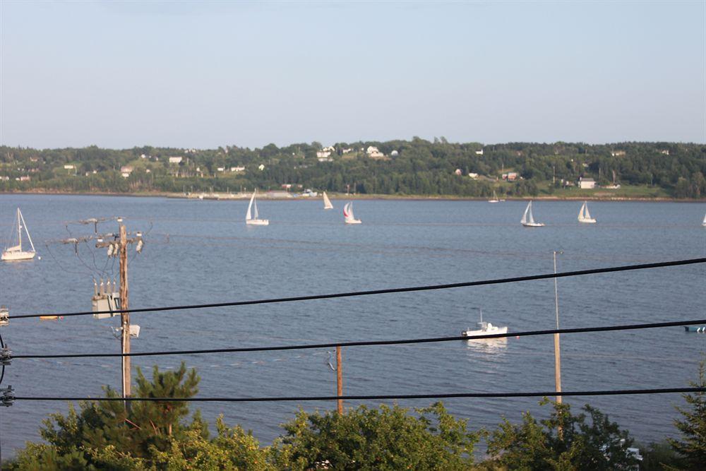 Dolan'S Inn & Suites Pictou Exteriör bild